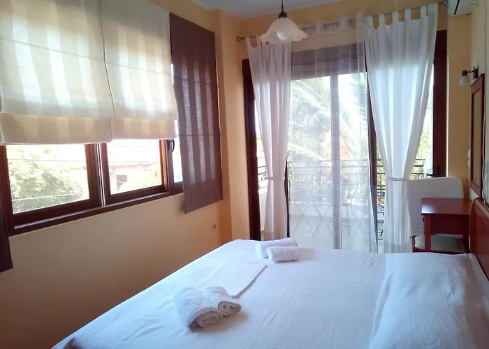 Apartmanhotel Ostria Maisonettes And Sztúpa