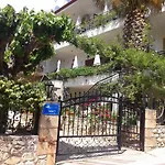Ostria Maisonettes And شقة فندقية