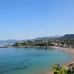 Ostria Maisonettes And * Stoúpa