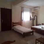 Apartahotel Ostria Maisonettes And