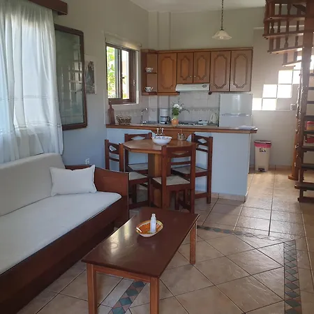 Ostria Maisonettes And Στούπα