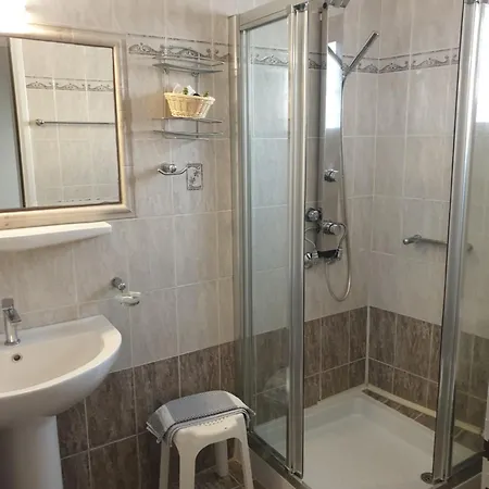 Ostria Maisonettes And Ξενοδοχείο με διαμερίσματα Στούπα