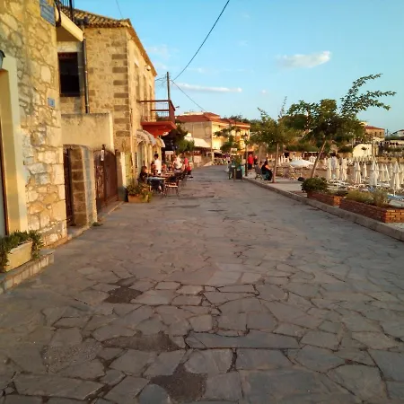 Ostria Maisonettes And Aparthotel *