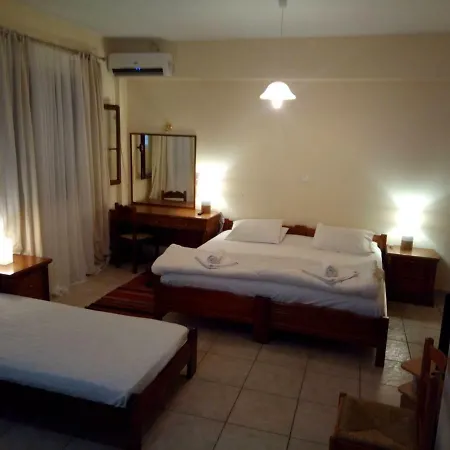 Ostria Maisonettes And Ξενοδοχείο με διαμερίσματα