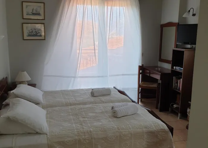 Ξενοδοχείο με διαμερίσματα Ostria Maisonettes And