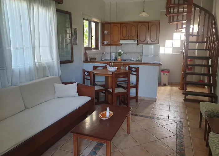 Ostria Maisonettes And Στούπα