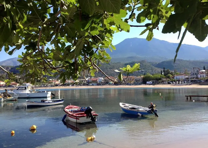 Ostria Maisonettes And Ξενοδοχείο με διαμερίσματα