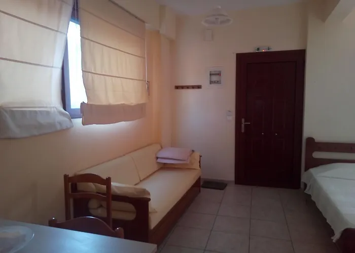 Ξενοδοχείο με διαμερίσματα Ostria Maisonettes And Στούπα