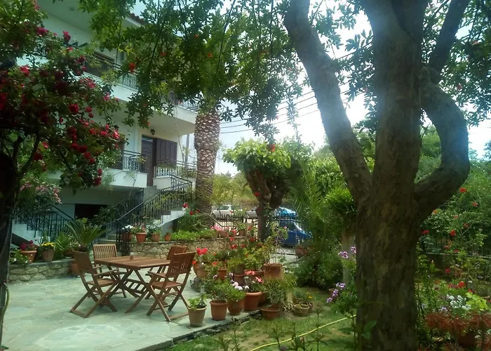 Ξενοδοχείο με διαμερίσματα Ostria Maisonettes And Στούπα