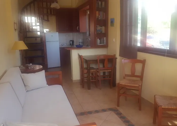 Ostria Maisonettes And Ξενοδοχείο με διαμερίσματα *