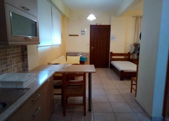 Ξενοδοχείο με διαμερίσματα Ostria Maisonettes And Στούπα