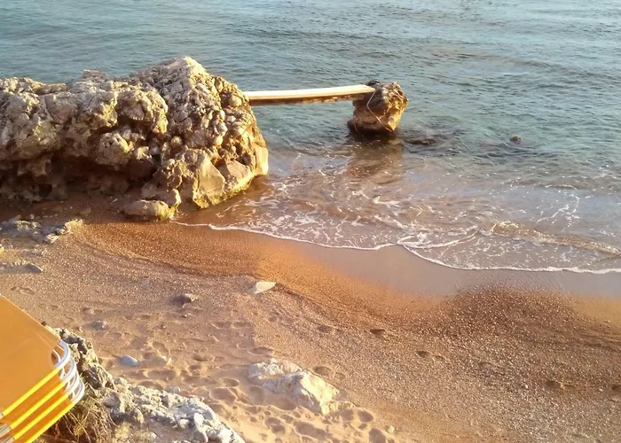 Ξενοδοχείο με διαμερίσματα Ostria Maisonettes And Στούπα